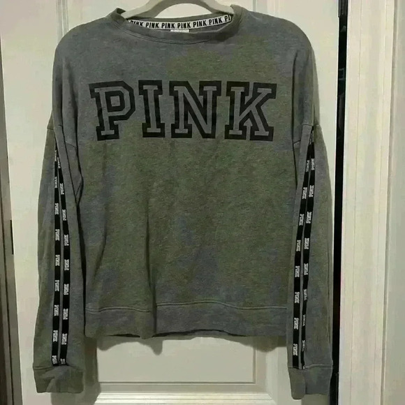 Victoria’s Secret Pink size XS Grey Spellout Logo Crewneck Light Sweater - Picture 1 of 5